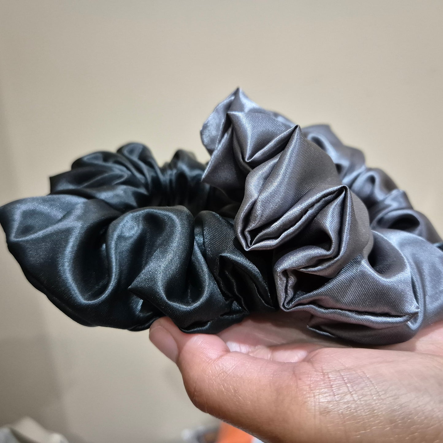 Satin Classic gray Medium