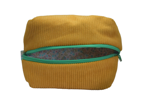 Cosmetic bag