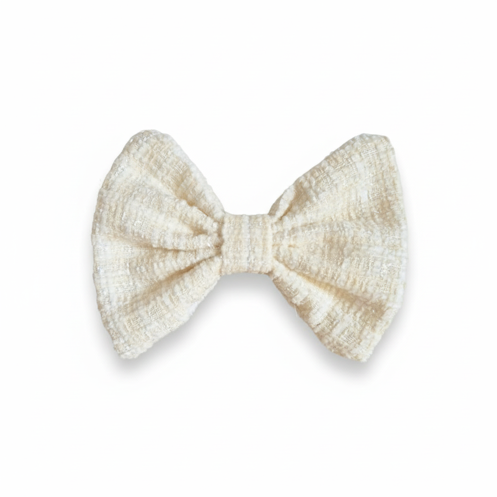 Front-facing 1:1 hero image of the hair bow